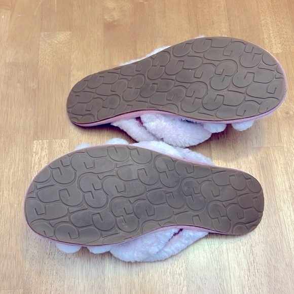 UGG Scuffita Pink fluffy shearling slipper 10 - Picture 6 of 9